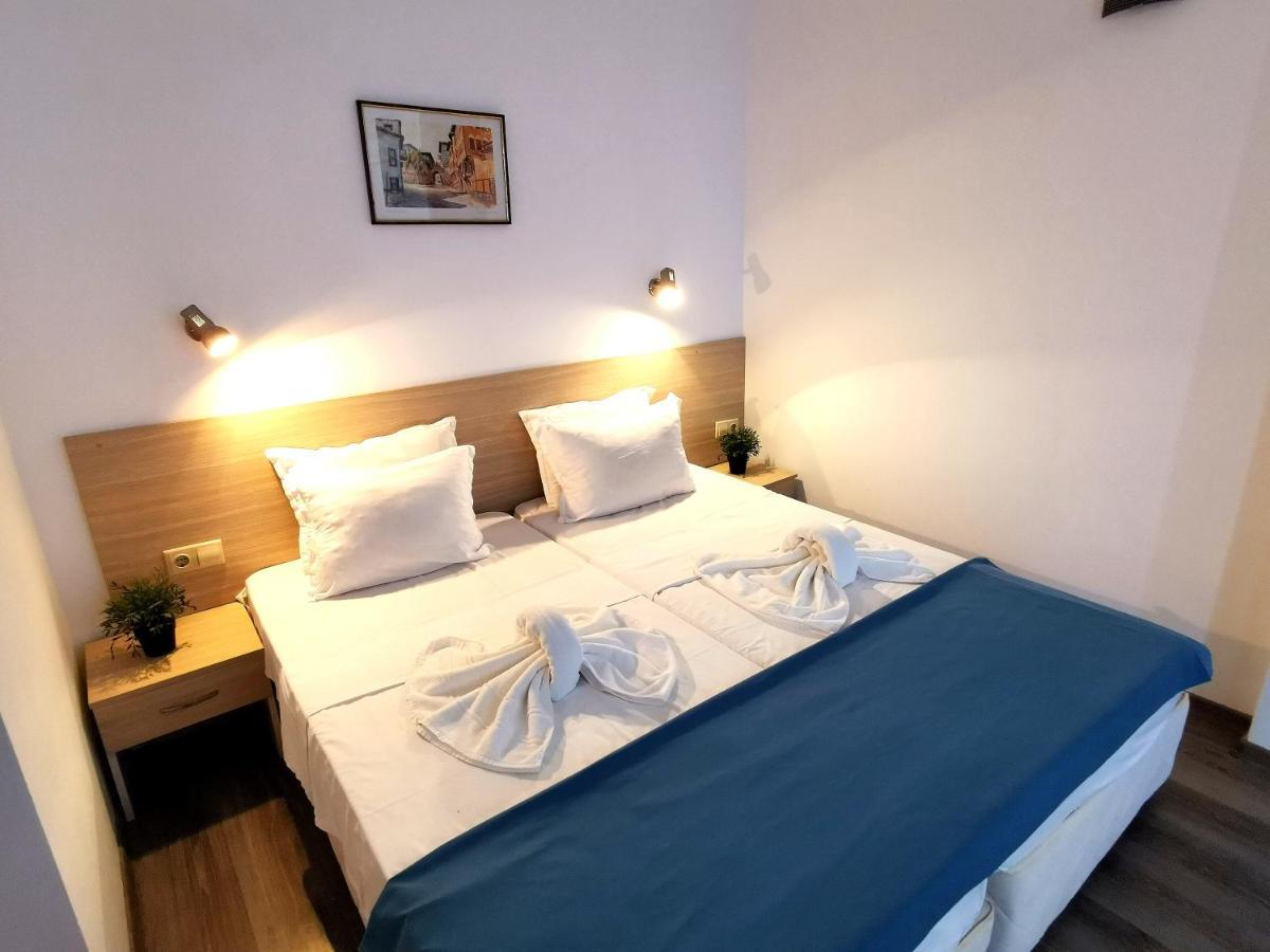 Hotel Largo Beach Pantai Sunny Bagian luar foto