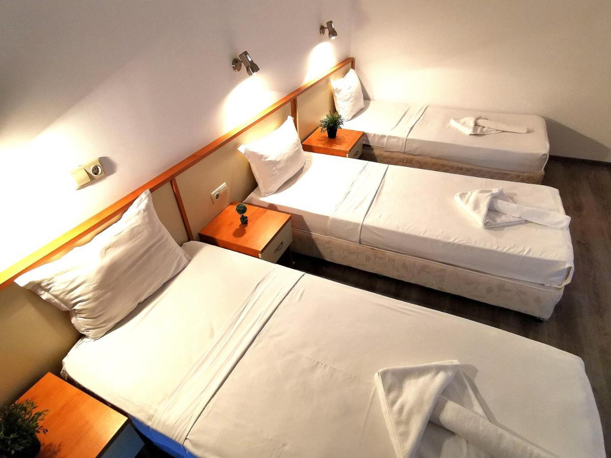 Hotel Largo Beach Pantai Sunny Bagian luar foto