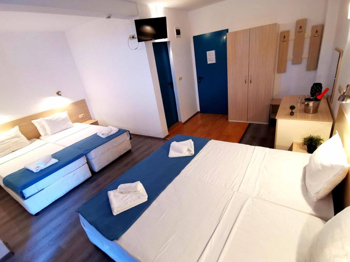 Hotel Largo Beach Pantai Sunny Bagian luar foto